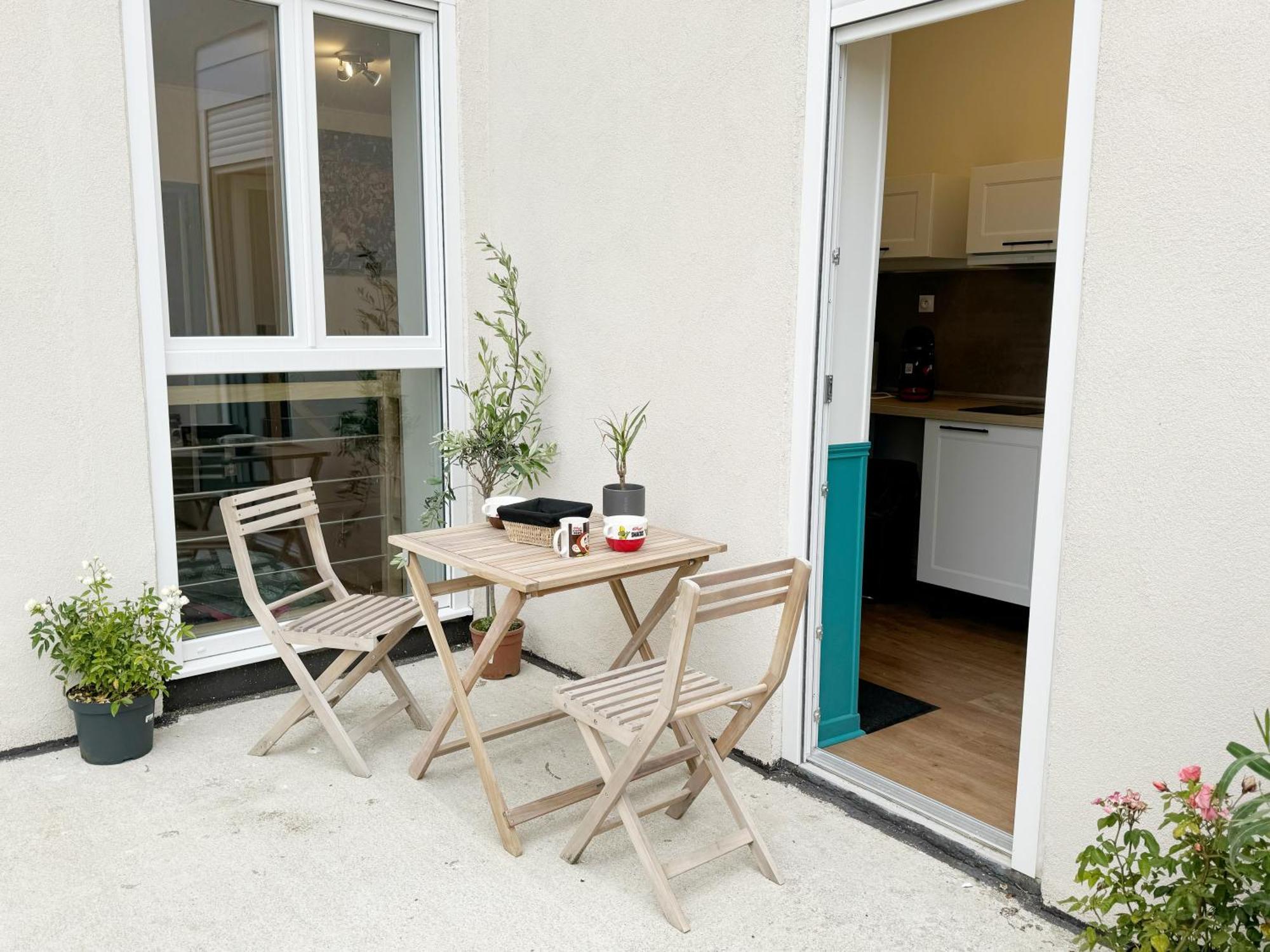 Nostalgie 90- Emplacement Ideal- Parking Gratuit *